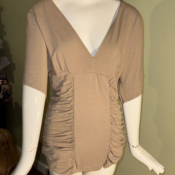 Boston Proper Beige V-Neck Ruched top - Picture 3 of 6